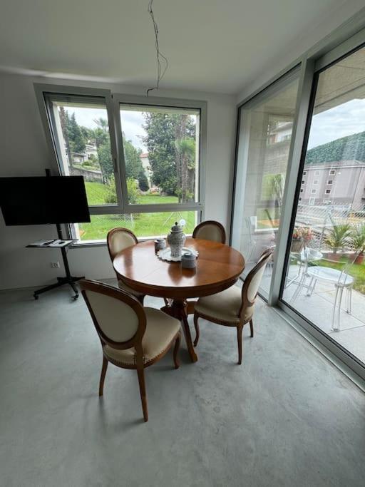 Neue Gartenwohnung Mit Sicht Auf Den Luganersee Ponte Tresa Eksteriør billede